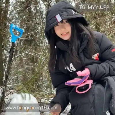 莫青